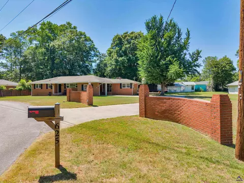 Exterior - 625 Cooper St, Perry, GA 31069 photo 2 of 17