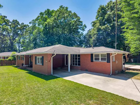 Exterior - 625 Cooper St, Perry, GA 31069 photo 4 of 17