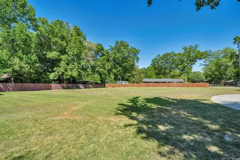 Exterior - 625 Cooper St, Perry, GA 31069 photo 12 of 17