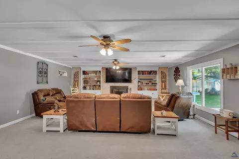 Living - 625 Cooper St, Perry, GA 31069 photo 1 of 5