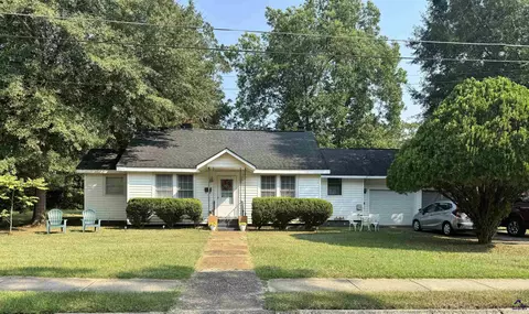 304 Peachtree St, Fort Valley, GA 31030