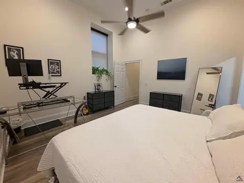 Bedroom - 522 Cherry Unit 101 St, Macon, GA 31201 photo 2 of 2