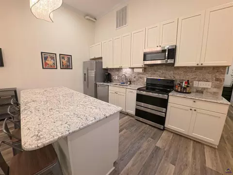 Kitchen - 522 Cherry Unit 101 St, Macon, GA 31201 photo 2 of 2