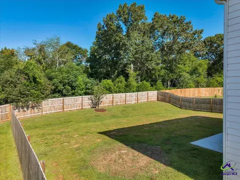 Exterior - 212 Harrow Dr, Perry, GA 31069 photo 8 of 15