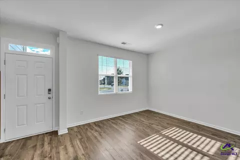 Entry Way - 212 Harrow Dr, Perry, GA 31069 photo 5 of 10