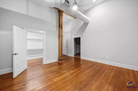 Other - 522 Unit Apt 301 Cherry St, Macon, GA 31201 photo 3 of 12