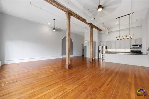 Living - 522 Unit Apt 301 Cherry St, Macon, GA 31201 photo 2 of 3
