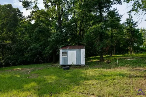 99 Lamar Rd, Vienna, GA 31092
