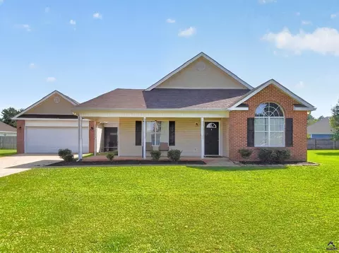 108 Langdon Ct, Bonaire, GA 31005