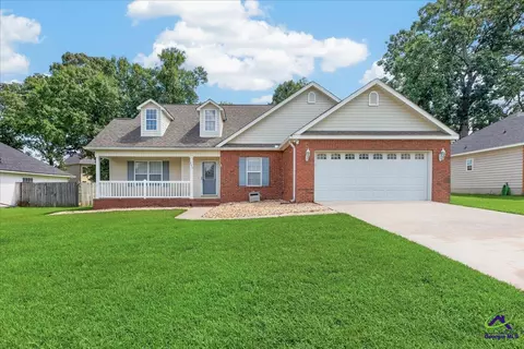 609 Sark Dr, Warner Robins, GA 31088