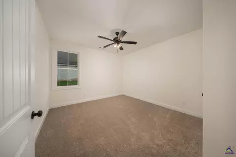 Bedroom - 4 Pleasant Oaks Dr, Perry, GA 31069 photo 3 of 6