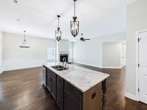 Kitchen - 119 Back Cedar Ln, Warner Robins, GA 31093 photo 7 of 7