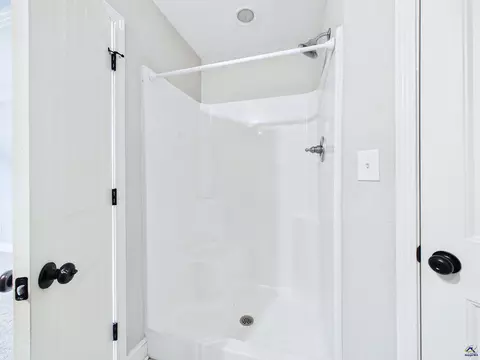 Bath - 119 Back Cedar Ln, Warner Robins, GA 31093 photo 5 of 6