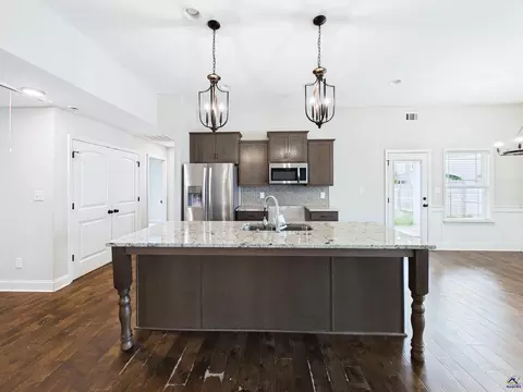 Kitchen - 119 Back Cedar Ln, Warner Robins, GA 31093 photo 1 of 7