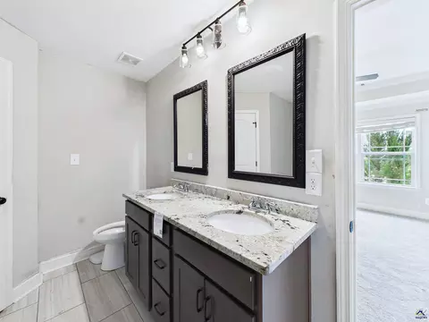 Bath - 119 Back Cedar Ln, Warner Robins, GA 31093 photo 1 of 6