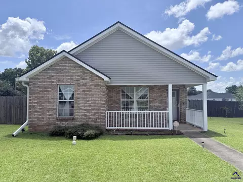 201 Brandonshire Ln, Bonaire, GA 31005