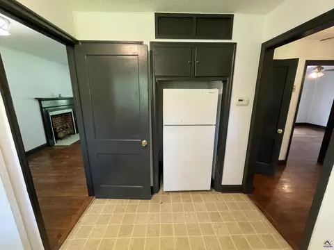 Entry Way - 110 W Peter St, Cochran, GA 31014 photo 1 of 1