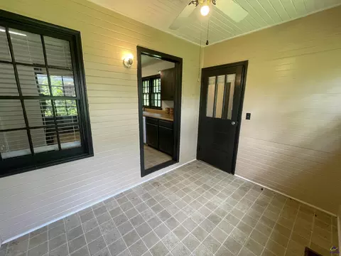 Exterior - 110 W Peter St, Cochran, GA 31014 photo 3 of 5
