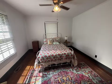 Bedroom - 110 W Peter St, Cochran, GA 31014 photo 5 of 10