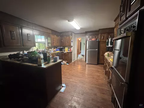 Kitchen - 110 Bayview Dr, Perry, GA 31069 photo 3 of 3