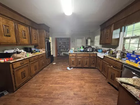 Kitchen - 110 Bayview Dr, Perry, GA 31069 photo 2 of 3