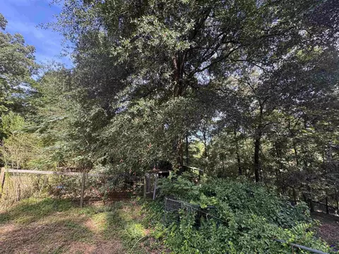 Exterior - 110 Bayview Dr, Perry, GA 31069 photo 9 of 12