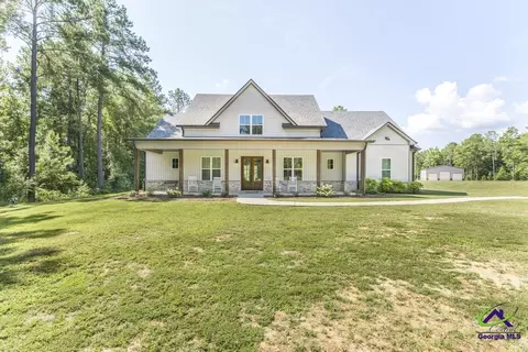 Exterior - 665 Edge Rd, Forsyth, GA 31029 photo 2 of 9