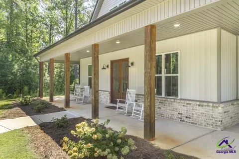 Exterior - 665 Edge Rd, Forsyth, GA 31029 photo 5 of 9