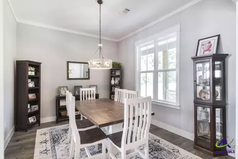 Dining - 665 Edge Rd, Forsyth, GA 31029 photo 1 of 2