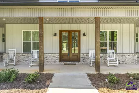 Exterior - 665 Edge Rd, Forsyth, GA 31029 photo 6 of 9