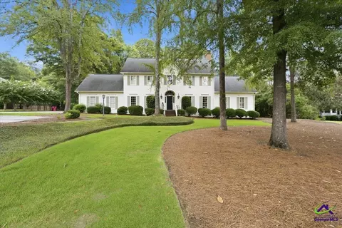 144 N Wolf Creek Dr, Macon, GA 31210