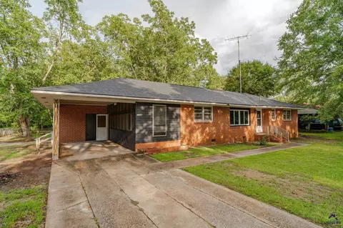 1106 Knoxville St, Fort Valley, GA 31030