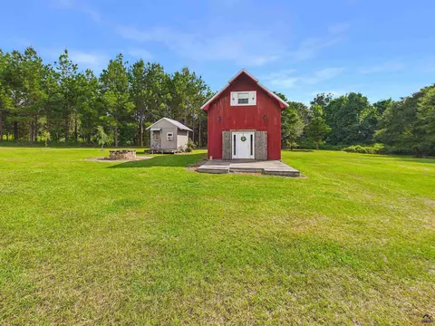 1360 Hwy 26, Hawkinsville, GA 31036