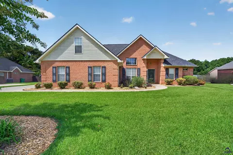 641 Thompson Mill Rd, Bonaire, GA 31005