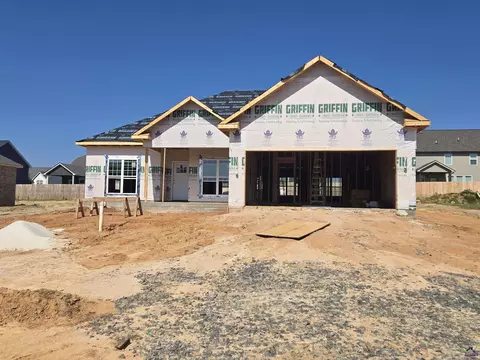902 Nora Eloise Dr, Bonaire, GA 31005