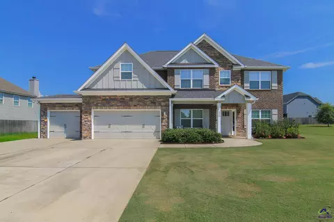 208 Pearl Moss Ln, Kathleen, GA 31047