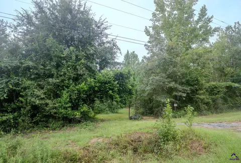 3825 Masseyville Rd, Macon, GA 31217