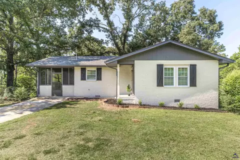 2061 Manson Rd, Macon, GA 31217