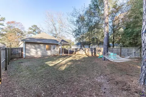 Exterior - 106 Springfield Ct, Perry, GA 31069 photo 3 of 5