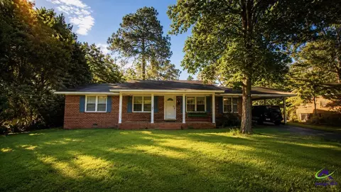 212 Jackson St, Warner Robins, GA 31088