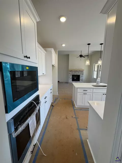 Kitchen - 8 Pleasant Oaks Dr, Perry, GA 31069 photo 1 of 3
