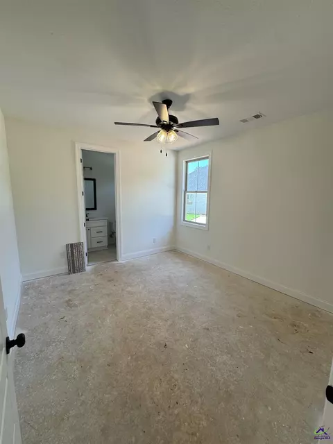 Bedroom - 8 Pleasant Oaks Dr, Perry, GA 31069 photo 1 of 5