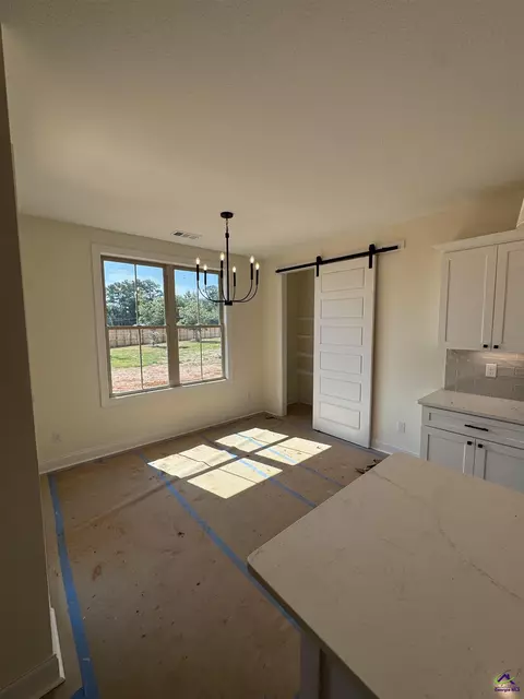 Dining - 8 Pleasant Oaks Dr, Perry, GA 31069 photo 1 of 2