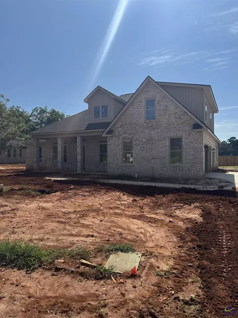 Exterior - 8 Pleasant Oaks Dr, Perry, GA 31069 photo 3 of 5
