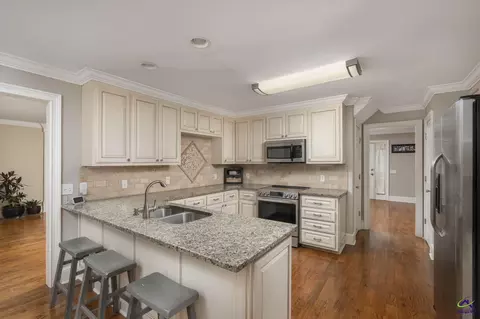 Kitchen - 2100 Davis Academy Rd, Rutledge, GA 30663 photo 1 of 4