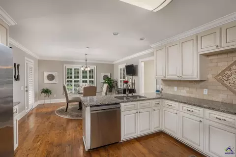 Kitchen - 2100 Davis Academy Rd, Rutledge, GA 30663 photo 2 of 4