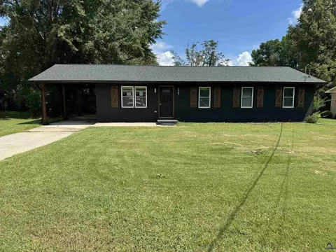 121 Hartley St, Fort Valley, GA 31030