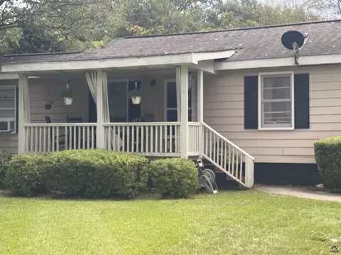 Exterior - 604 Lawson Dr, Perry, GA 31069 photo 1 of 4