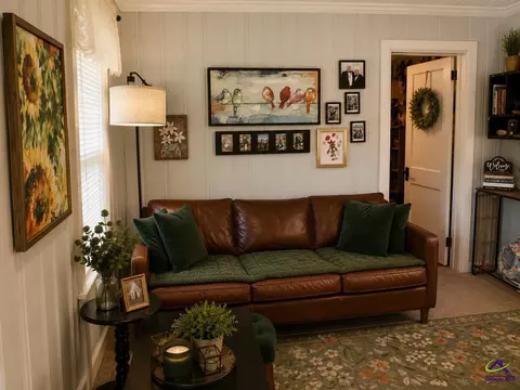 Living - 604 Lawson Dr, Perry, GA 31069 photo 1 of 1
