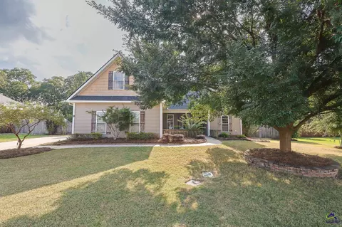 137 Pond Dr, Kathleen, GA 31047